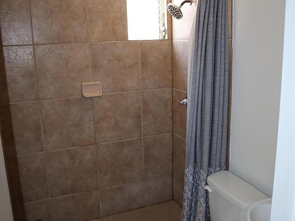 5th image of 2525 N Alvernon Way #F2