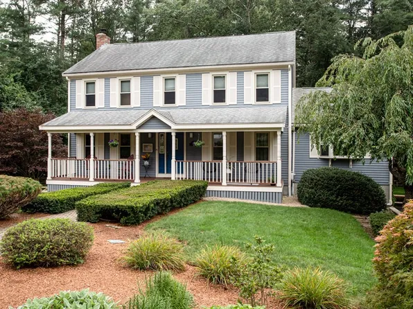215 Erin Rd, Taunton, MA 02780
