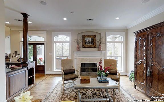 5th image of 62 Eton Green Cir