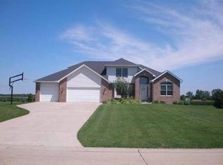 54 W Mustang Rd, Cedar Rapids, IA 52411