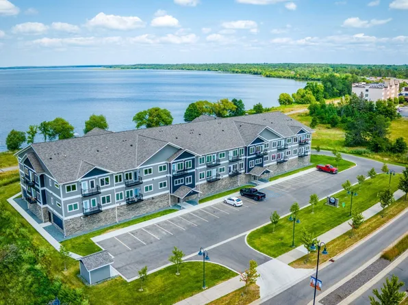 715 Lake Shore Dr NE #100, Bemidji, MN 56601