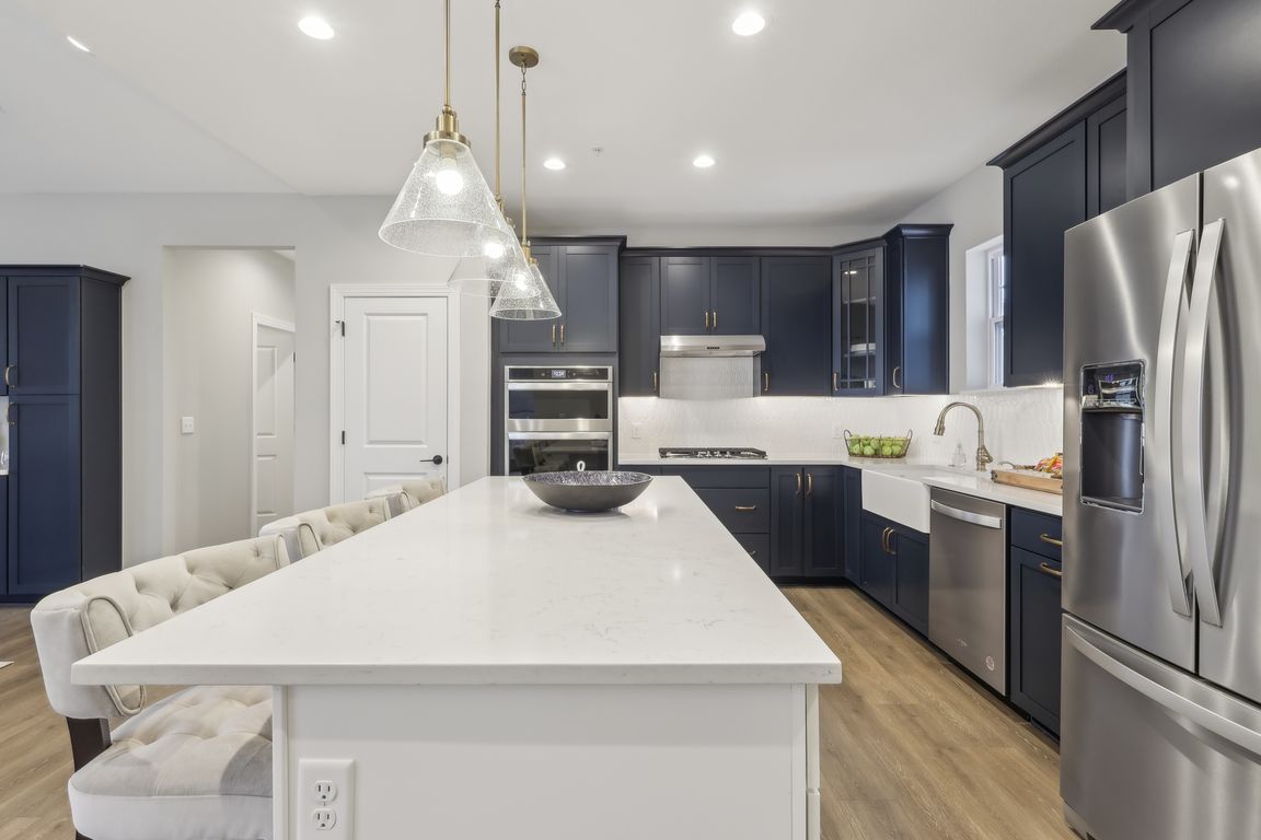 Highland Dr-05042025-016