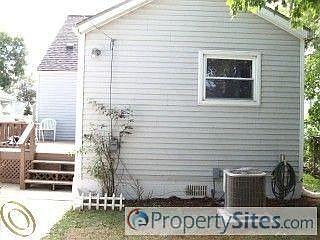 5th image of 15582 Meyer Ave