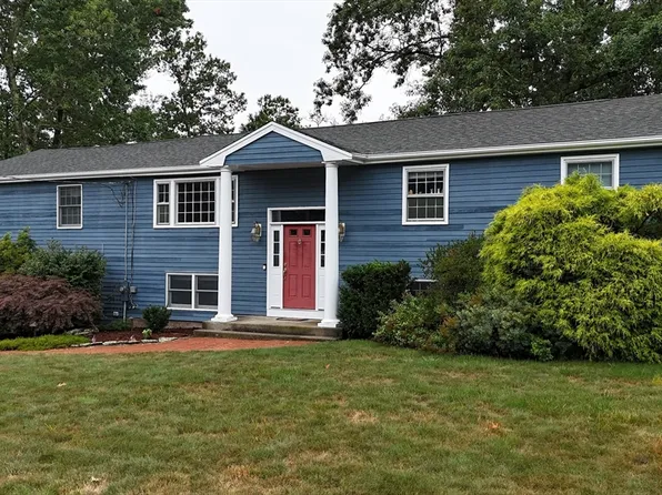 28 Alden St, Foxboro, MA 02035