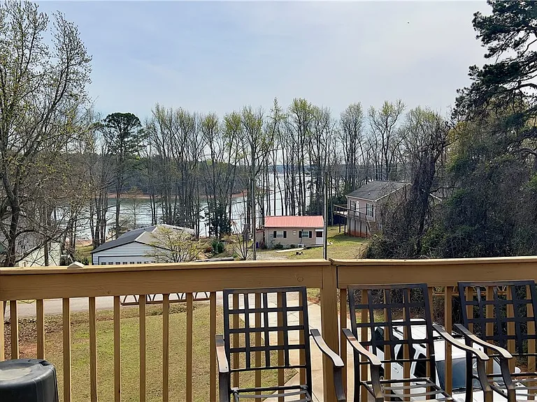 160 Hudgins Lake Rd — Photo 2