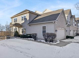 2646 Cobblestone Dr, Prairie Grove, IL 60012