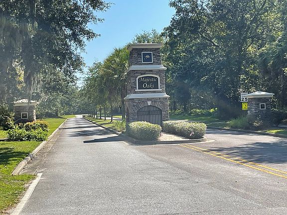 2nd image of 162 Majestic Oaks Dr
