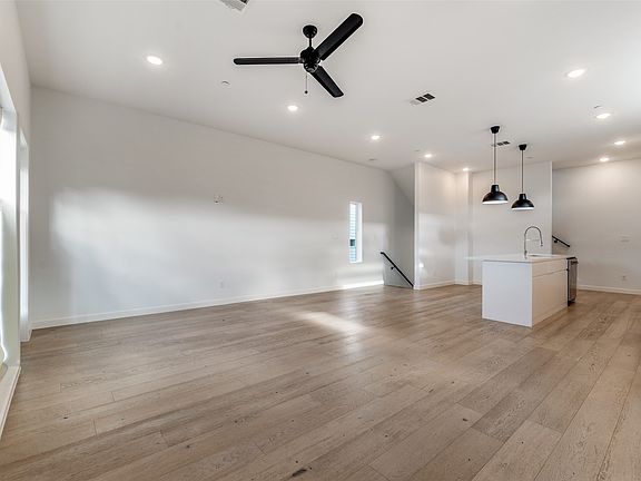 4th image of 1505 N Garrett Ave #105