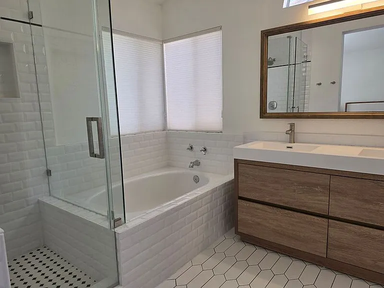 398 N Brook Glen Ln — Photo 36