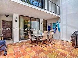 350 Grapetree Dr #405 — Photo 15