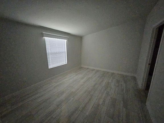 5th image of 1024 Holly St