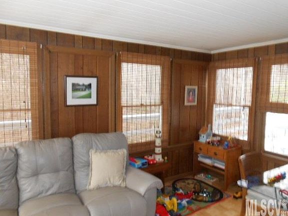 5th image of 1017 Bramblewood Ct