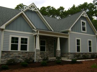 136 Smathers Dr, West End, NC 27376