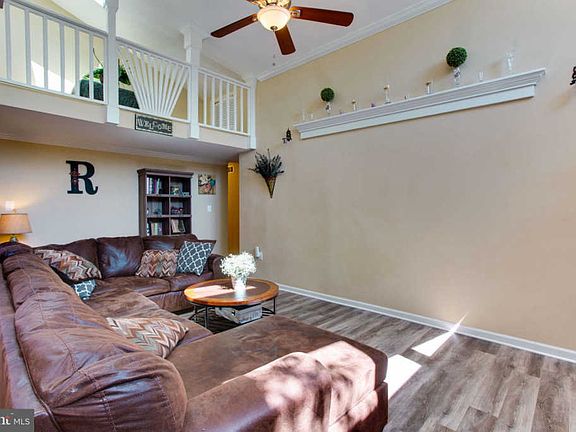 4th image of 6016 Wealdstone Ct