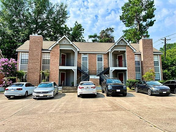 2nd image of 2401 Sycamore Ave APT A1