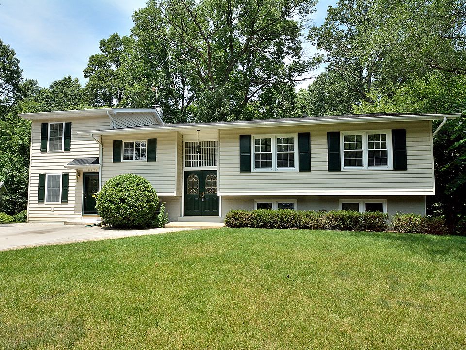 1st image of 9422 Hermitage Dr