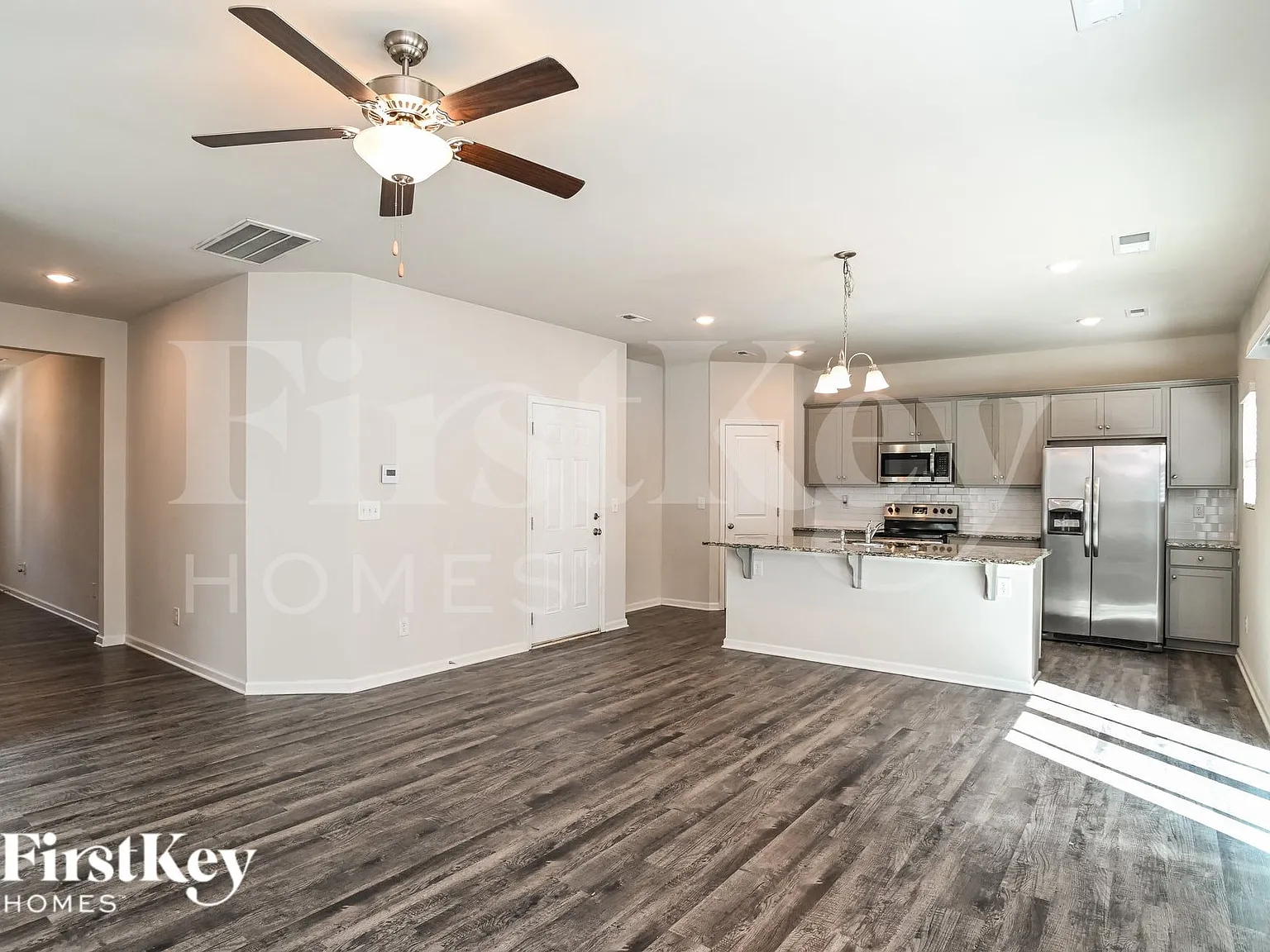 3 bed, 2.5 bath, 1841 sqft, $2,535 — Photo 4