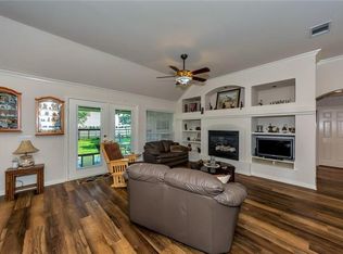 9513 Applewood Trl, Denton, TX 76207
