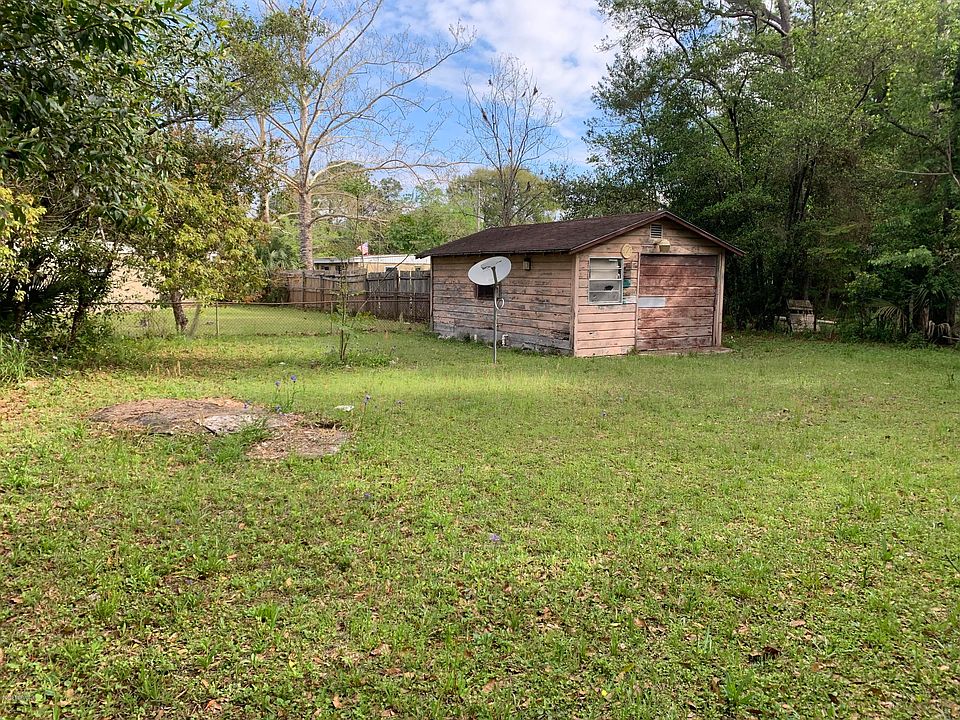 2nd image of 10476 Pinehurst Dr