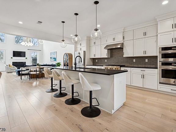 4th image of 27 Brambling Rd