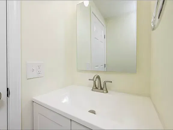 3 bed, 1.5 bath, 1300 sqft, $1,700 — Photo 3