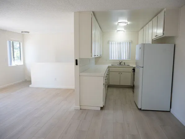 7907 Camino Glorita, San Diego, CA 92122