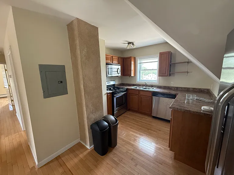 15 Newton Ave #3 — Photo 11