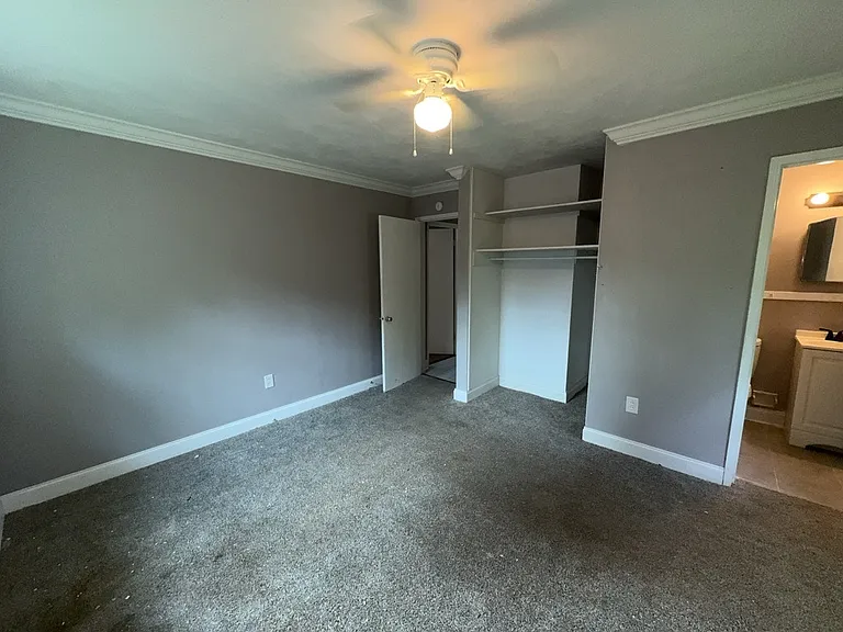 3030 Oak Forest Dr — Photo 8
