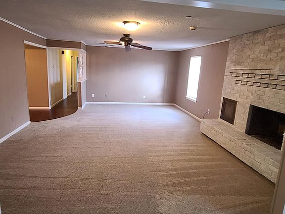 Large Living Room w/wood burning fireplace
