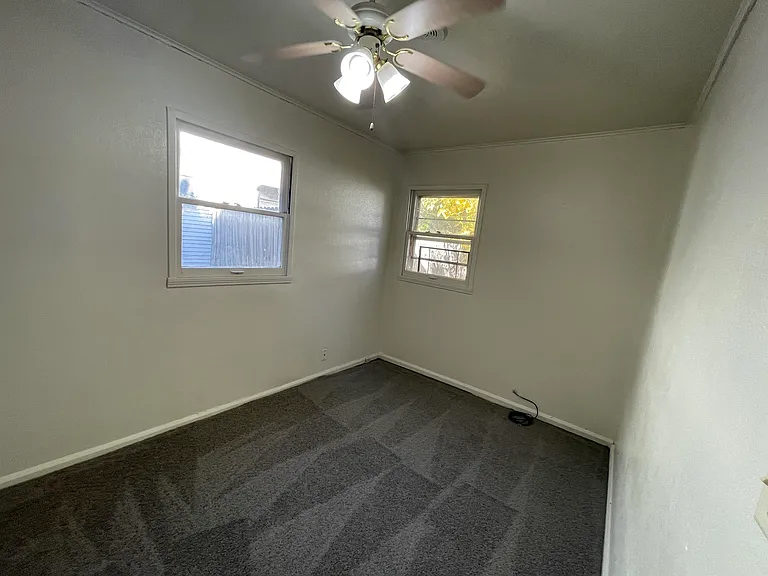513 W Willcox Ave — Photo 5