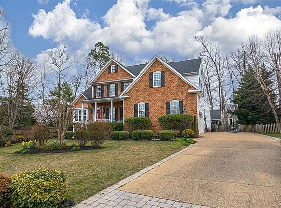 3rd image of 12201 Hillshire Ct
