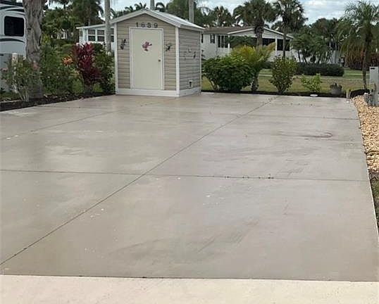 5th image of 1639 Diamond Lake CIR