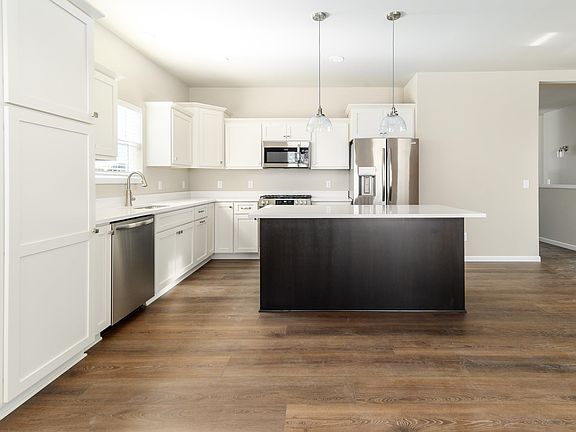 5th image of 6430 Prairie Wood