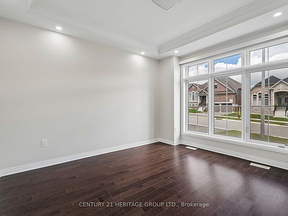 5th image of 1466 Broderick St