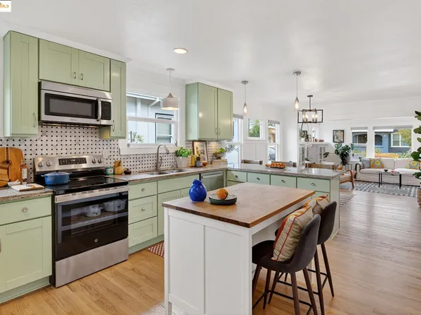 4257 Suter St, Oakland, CA 94619