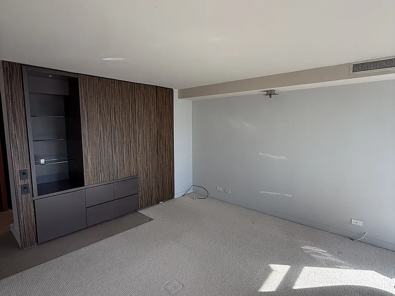 10 E Ontario Condos — Photo 26