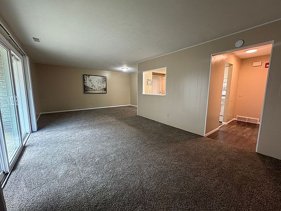 3rd image of 2801 Emerson Ave #15