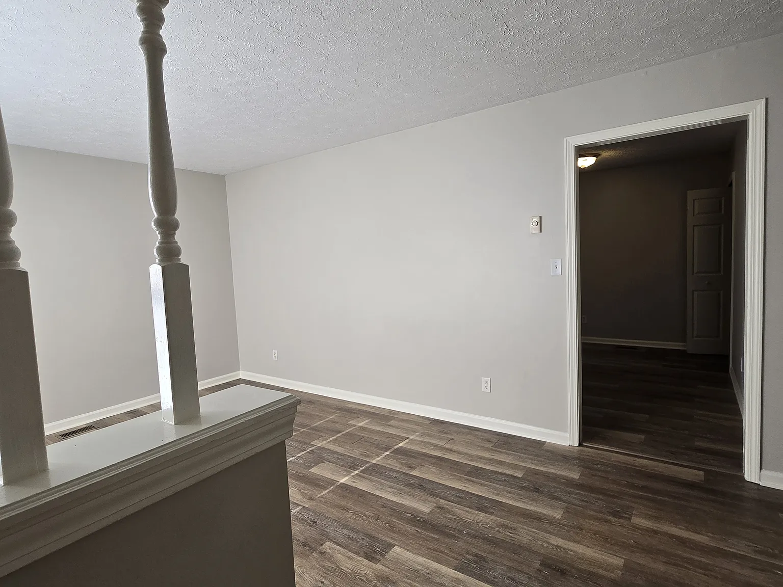 3 bed, 1025 sqft, $1,450 — Photo 2