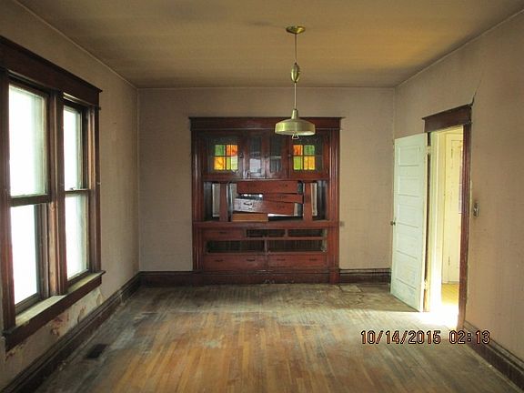 3rd image of 2018 N Normandie St
