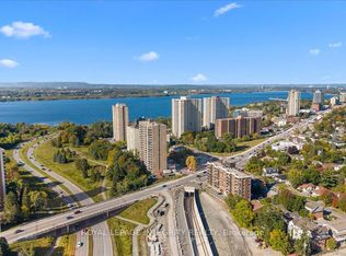 1190 Richmond Rd #703, Ottawa, ON K2B 8J3