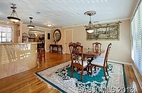 3rd image of 220 Estrada Ave