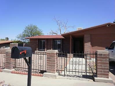 1st image of 1441 S Desert Crest Dr