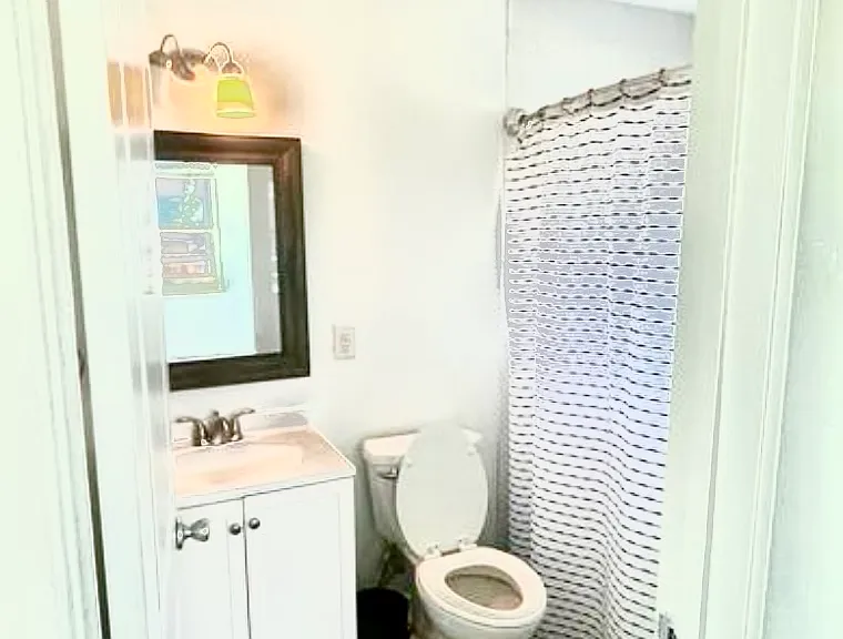 Freshly painted bathroom!