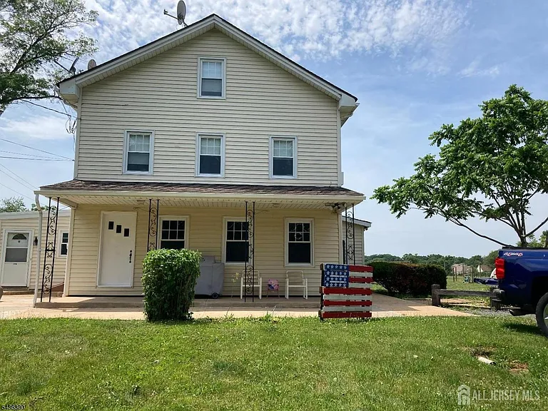 285 Cedar Grove Ln — Photo 1