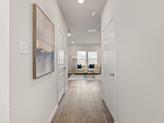 4th image of 281 Jayden Dr
