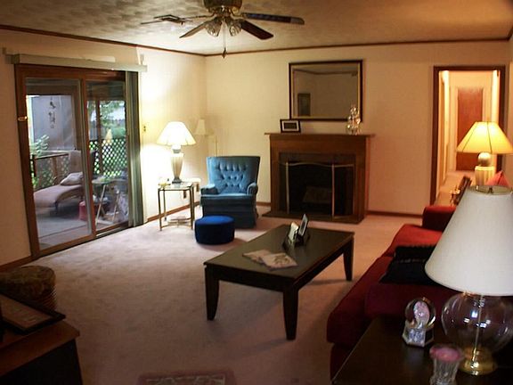 19x15 Living area