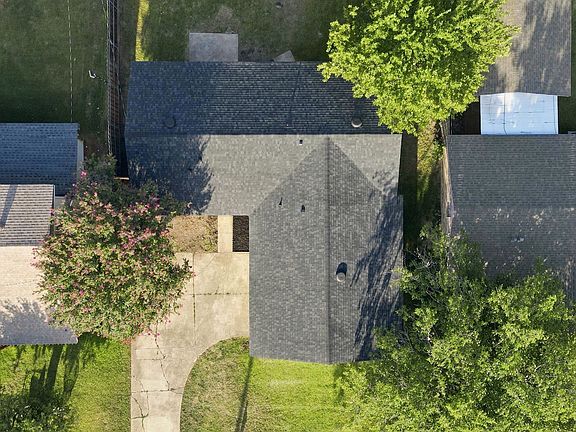 4th image of 2736 N Saint Augustine Dr