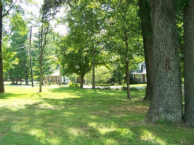 1st image of 28 Royalty Acres