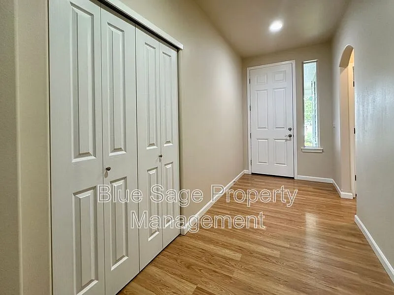 2 bed, 2.0 bath, 1344 sqft, $2,500 — Photo 3