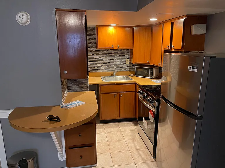 340 State St #1 — Photo 9
